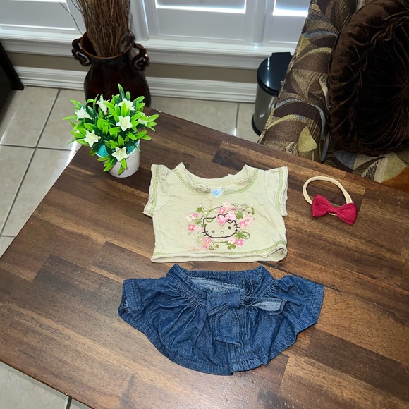 Hello Kitty Build a Bear Camo Top and Skirt Set - Picture 2 of 7